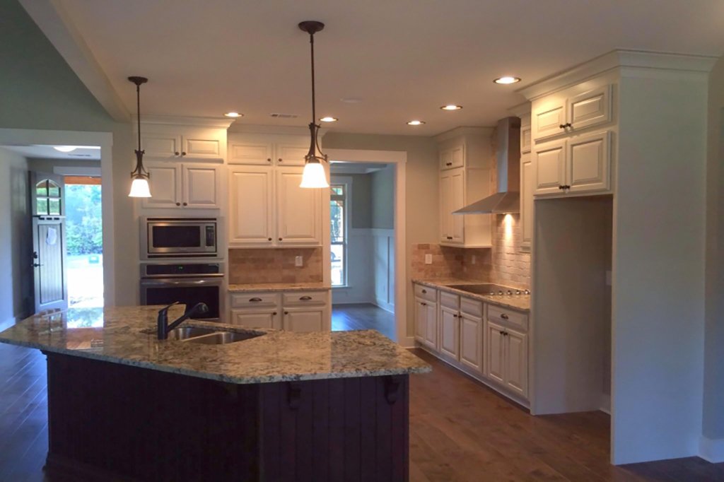 Interior - Kitchen 1 for Traditional House Plan #927-6 - 4 bed, 3 bath