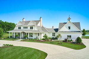 Exterior - Front Elevation for Farmhouse House Plan #928-313 - 4 bed, 4.5 bath