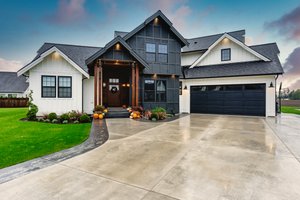 Exterior - Front Elevation for Farmhouse House Plan #1070-156 - 3 bed, 3 bath