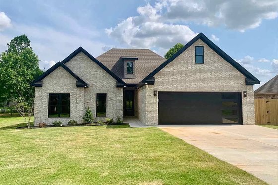 Exterior - Front Elevation for Traditional House Plan #923-145 - 3 bed, 2 bath