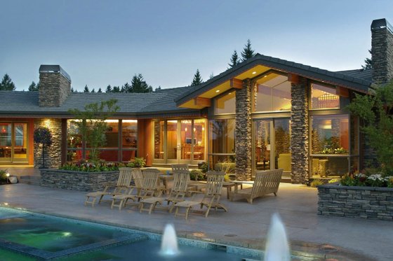 1 Story Mansions