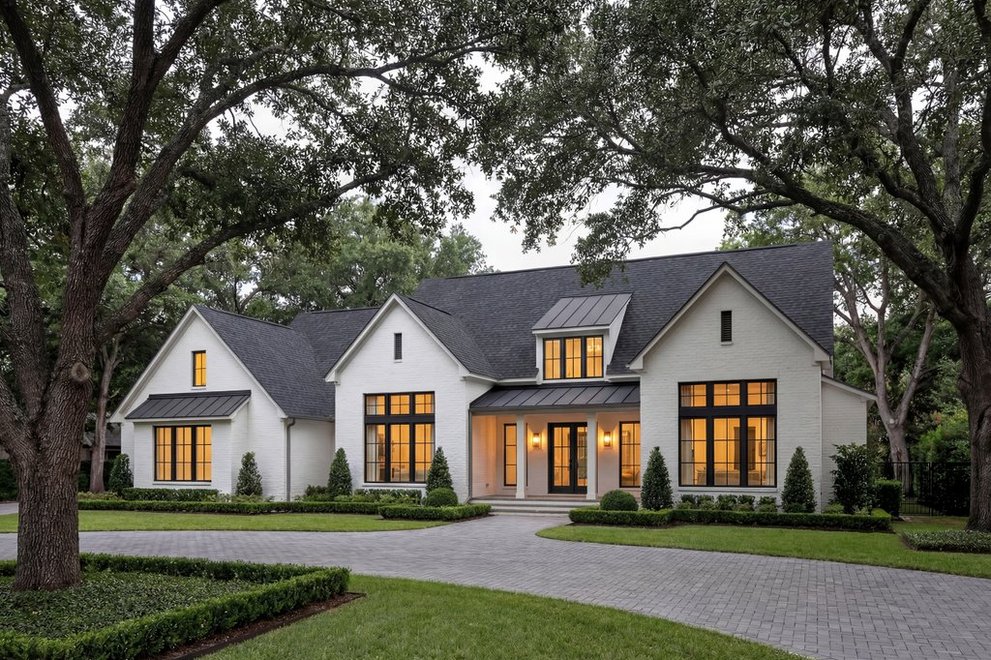 Modern Farmhouse vs. Contemporary Design: What's the Difference and Which One is Right for You?